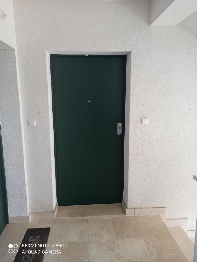Studio Apartman Labrador Водице Екстер'єр фото